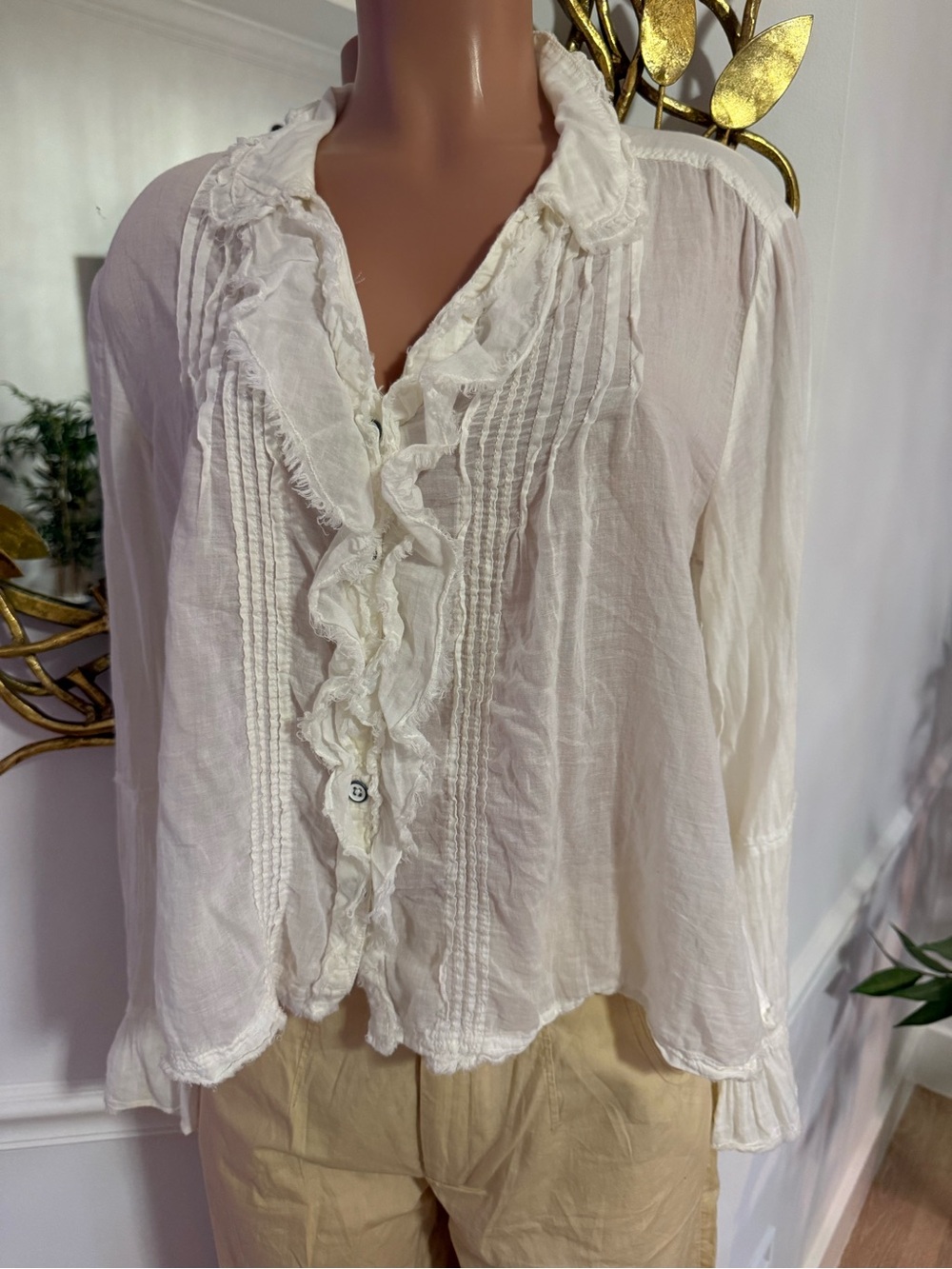 FREE PEOPLE | we the free | White Ruffled V-Neck Blouse - Picture 3 of 13
